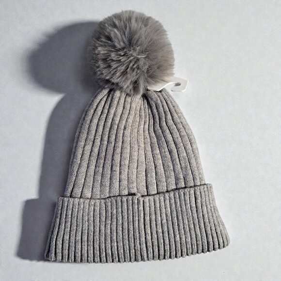 Micheal Kors Grey Faux Fur Beanie NWT - Picture 11 of 11